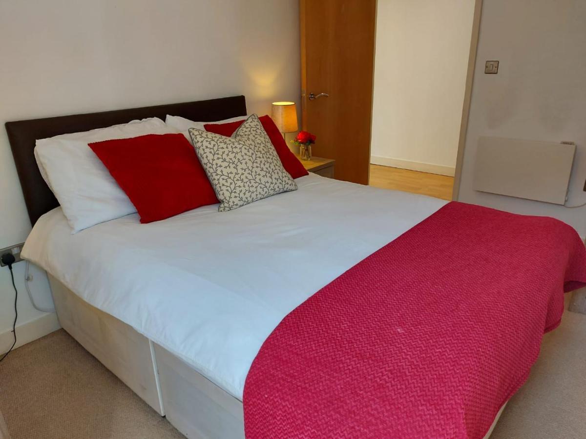 City 2 Bed, 2 Bath, Free Parking & Wifi Σέφιλντ Εξωτερικό φωτογραφία