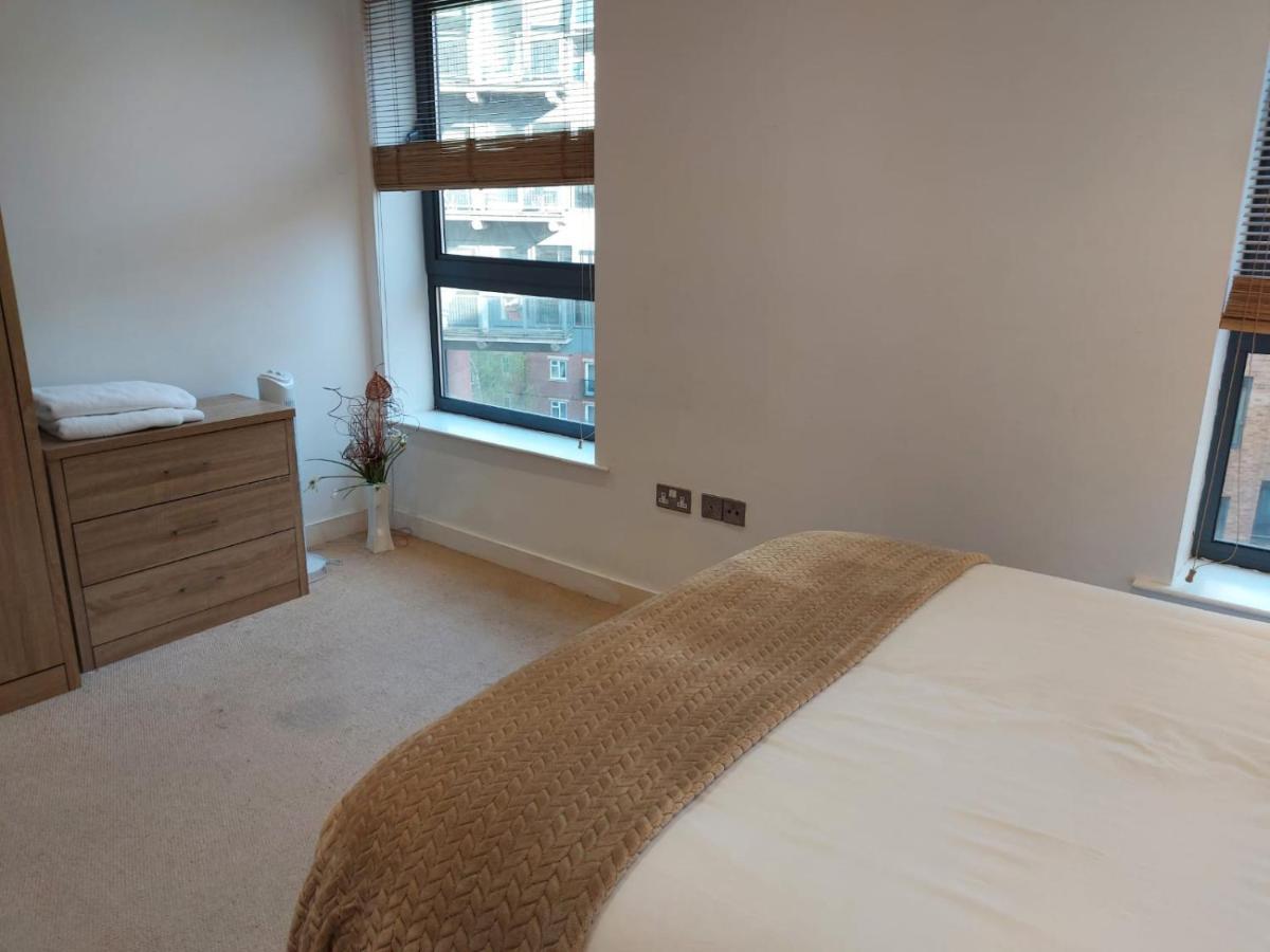City 2 Bed, 2 Bath, Free Parking & Wifi Σέφιλντ Εξωτερικό φωτογραφία
