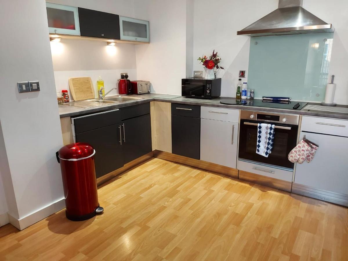 City 2 Bed, 2 Bath, Free Parking & Wifi Σέφιλντ Εξωτερικό φωτογραφία