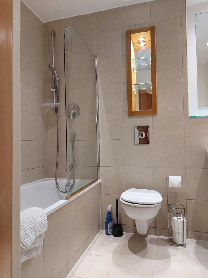 City 2 Bed, 2 Bath, Free Parking & Wifi Σέφιλντ Εξωτερικό φωτογραφία