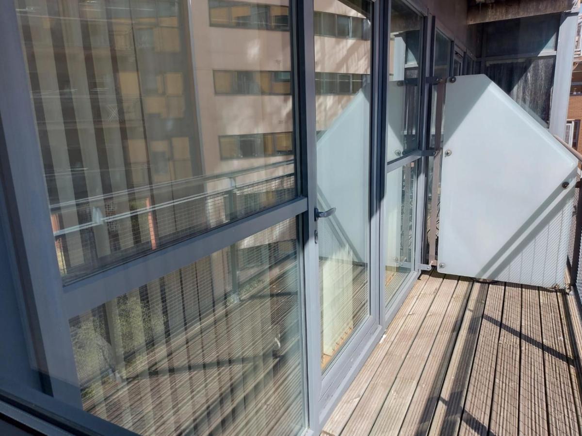 City 2 Bed, 2 Bath, Free Parking & Wifi Σέφιλντ Εξωτερικό φωτογραφία