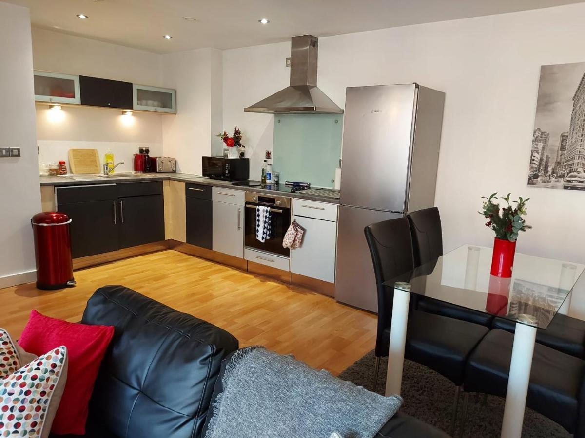 City 2 Bed, 2 Bath, Free Parking & Wifi Σέφιλντ Εξωτερικό φωτογραφία